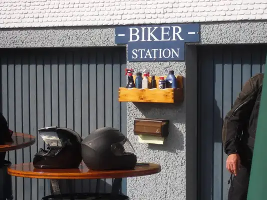 Een schoon vizier voordat je gaat motorrijden