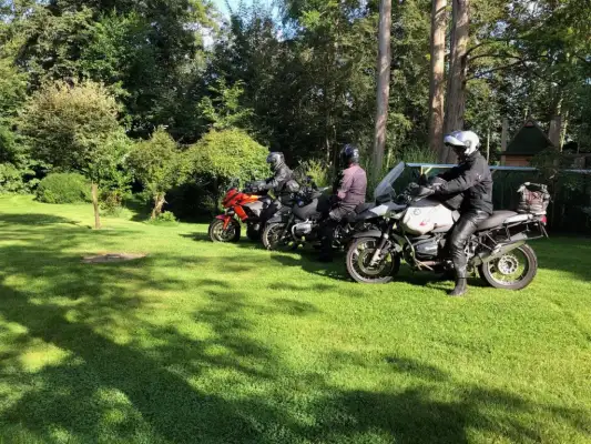 Klaar om te gaan motorrijden in Friesland Klaar om te gaan motorrijden in Friesland
