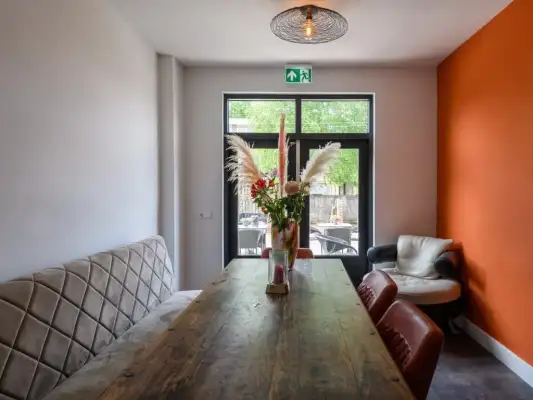 De binnen zitgelegenheid De binnen zitgelegenheid