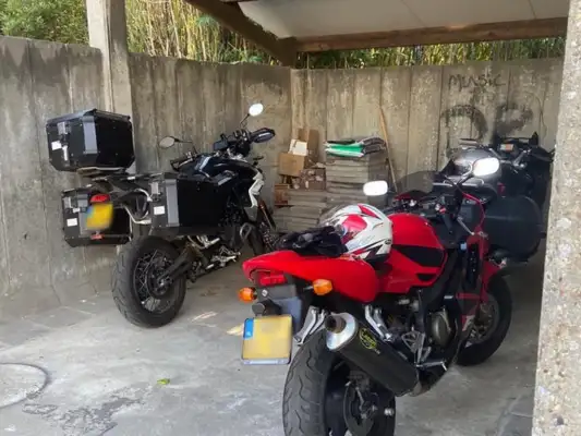 Motoren kunnen overdekt staan Motoren kunnen overdekt staan