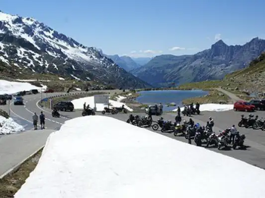 Rondom de Sustenpass is het mooi motorrijden